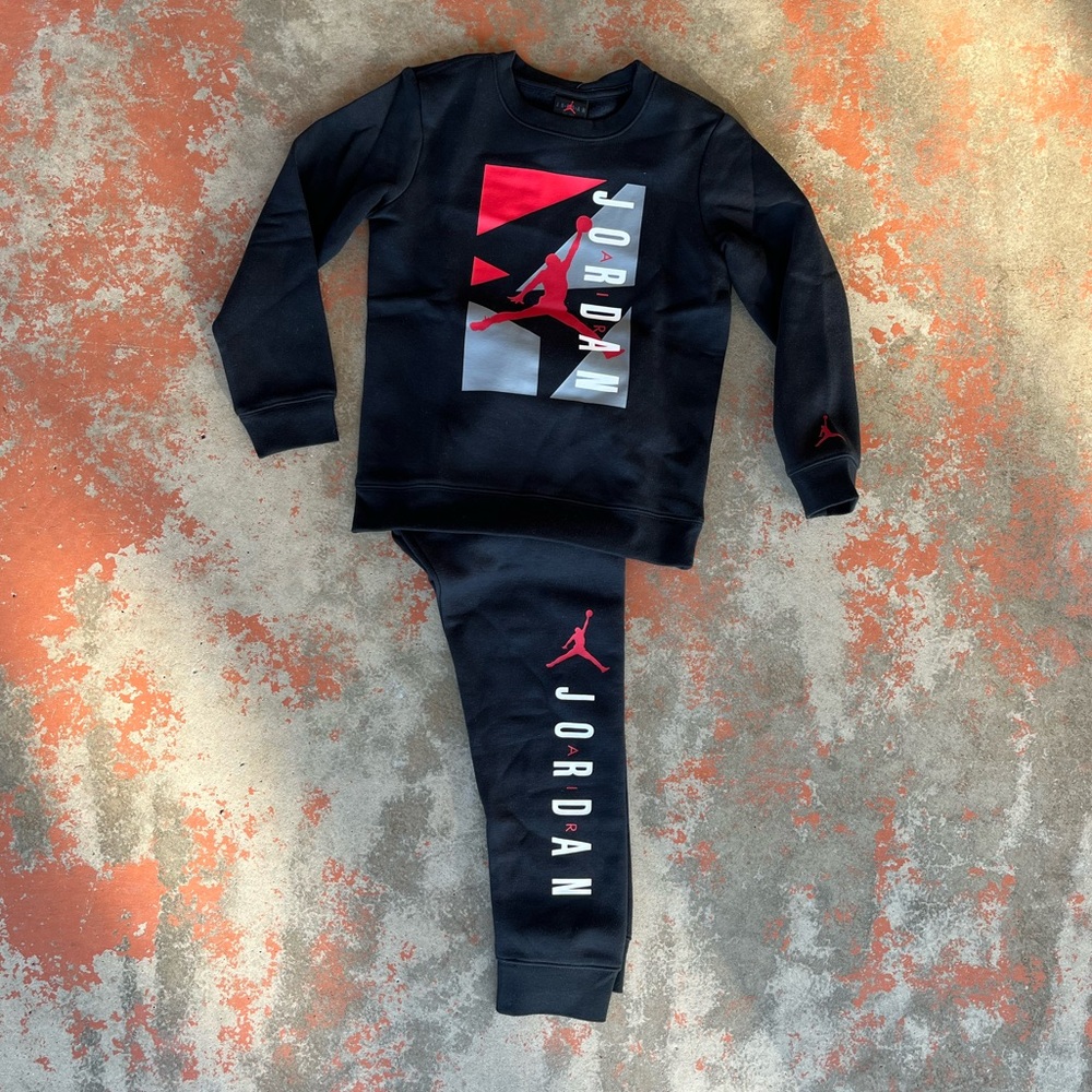 JORDAN Air Graphic Tracksuit Joggers 2 Piece Set Jogger Sweatshirt NWT